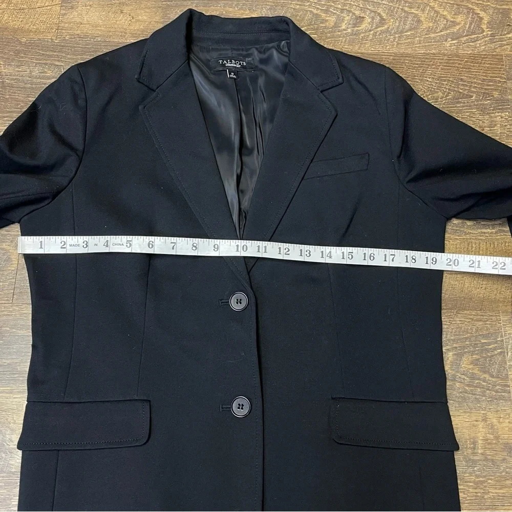 Talbots Blazer Women’s 12 Black Lined 2 Button Minimalist Coat Career Jacket - Picture 3 of 11